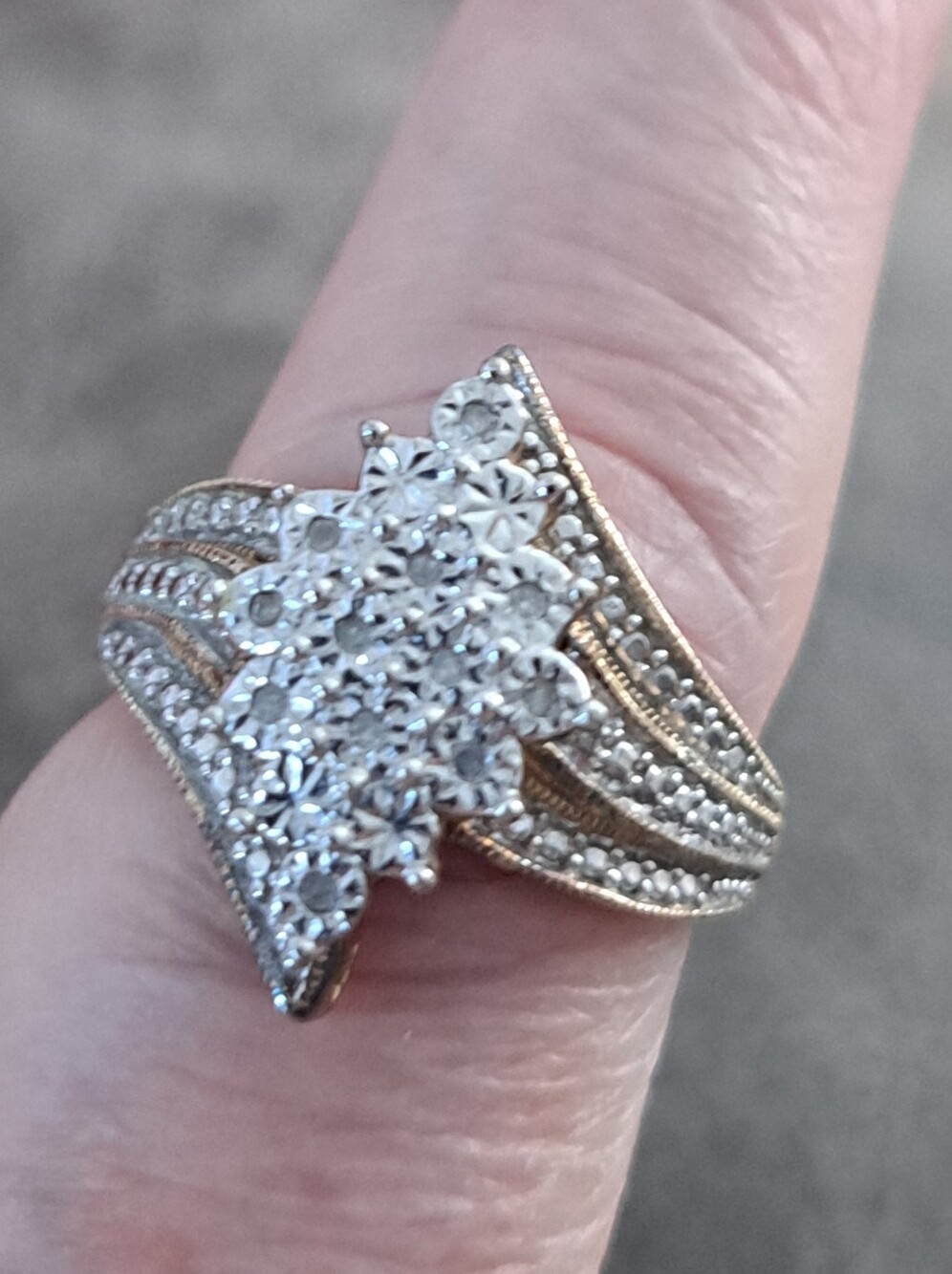 925 Vintage-Inspired White Crystal Cluster Ring